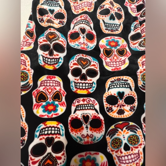 No Boundaries Soft Velour Leggings Plus Size XXL Sugar Skull / Pink White Black - Picture 2 of 12